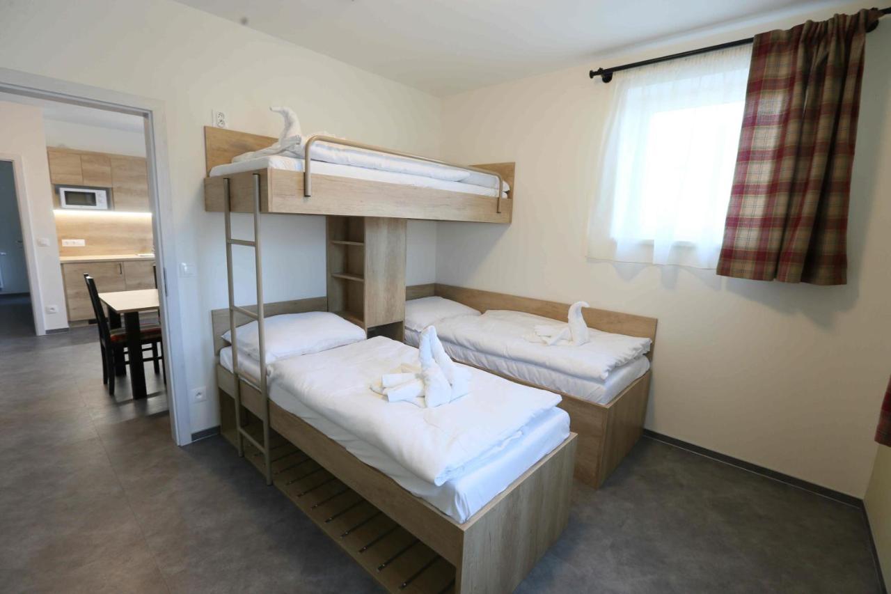Apartmany Aura โบจิดาร์ ภายนอก รูปภาพ