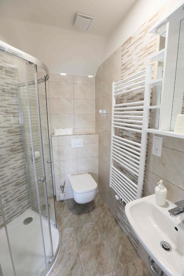 Apartmany Aura โบจิดาร์ ภายนอก รูปภาพ